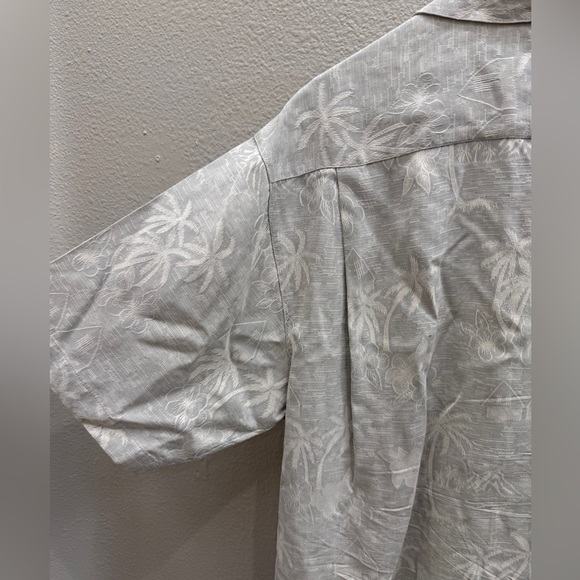 Tommy Bahama Shirt Mens Size M Gray 100% Silk Palm Print Button Up Short Sleeve - Picture 5 of 5